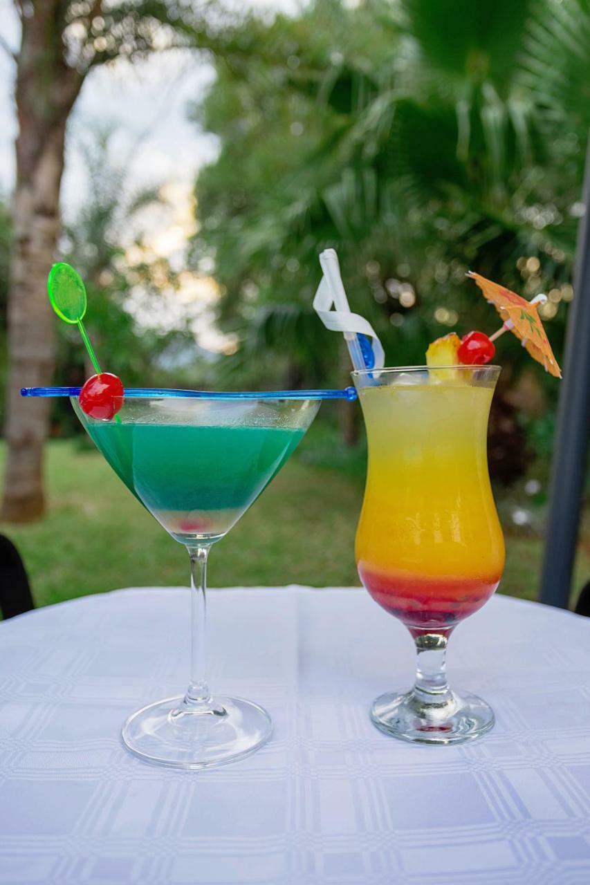 Three Oaks And An Aloe Boutique Hotel Hartbeespoort Buitenkant foto