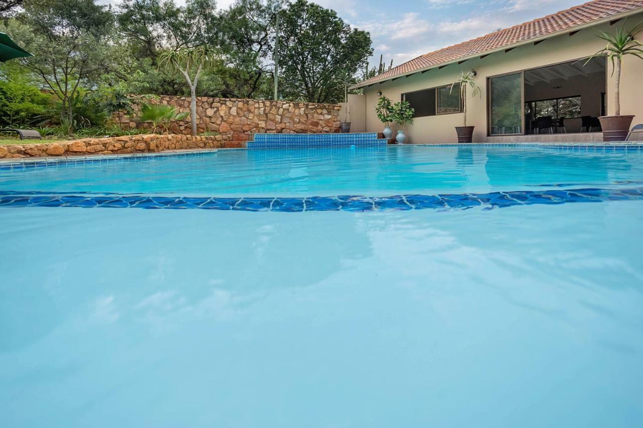 Three Oaks And An Aloe Boutique Hotel Hartbeespoort Buitenkant foto